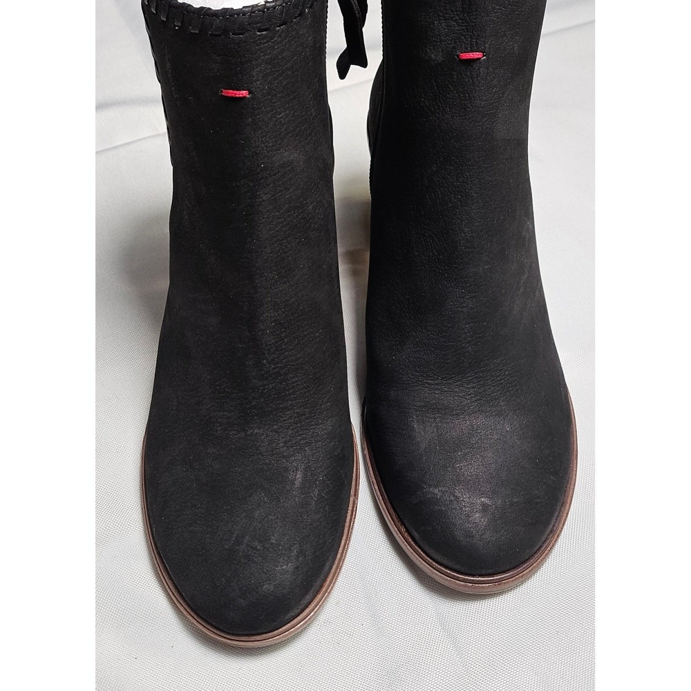 Ellen DeGeneres ED SUSUMU Black Nubuck Leather Ankle Boots Side Zip Womens 5.5